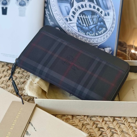 999新Burberry男士黑色暗紋長款錢包，帶包裝盒防塵袋