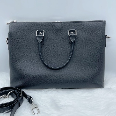路易威登/LOUIS VUITTON Anton Soft 純色大容量公文包手提單肩斜挎包 芯片款