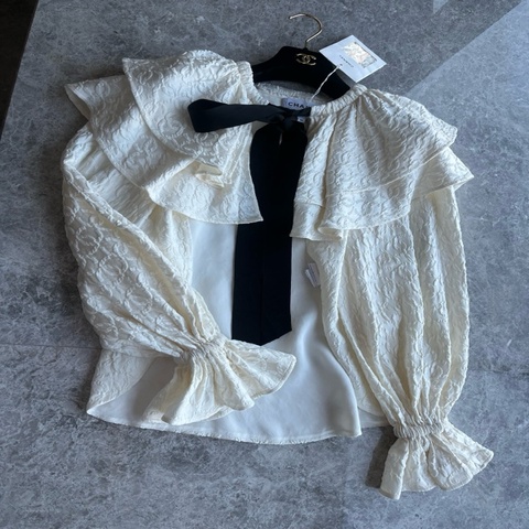 Chanel 25k真丝暗纹logo斗篷fr34~~