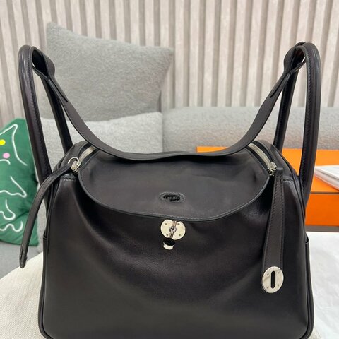 愛馬仕 Hermès Lindy 30 黑色 Vollupto皮 銀扣 A刻