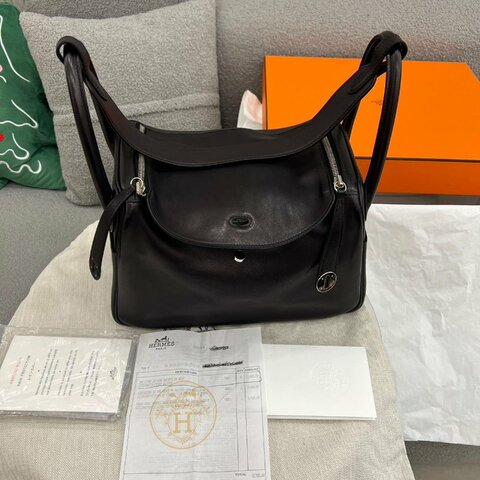 愛馬仕 Hermès Lindy 30 黑色 Vollupto皮 銀扣 A刻