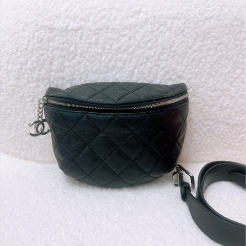 Chanel 黑銀腰包