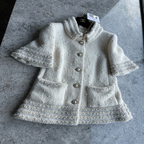 Chanel18A汉堡系列米色珍珠重工外套fr38~~