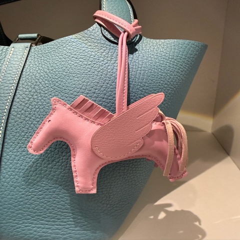 Hermès 愛馬仕 Rodeo Pégase PM 飛馬吊飾｜錦葵紫 X9｜2024專櫃購入
