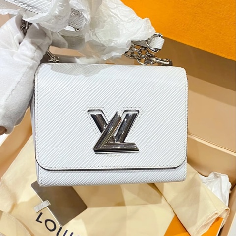 Louis Vuitton • 經典白色水波紋銀釦Twist 小號 #芯片款✨#全配#有購證