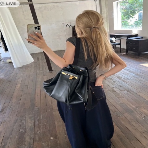 99新，THE ROW Backpack11抽繩小牛皮雙肩包，
