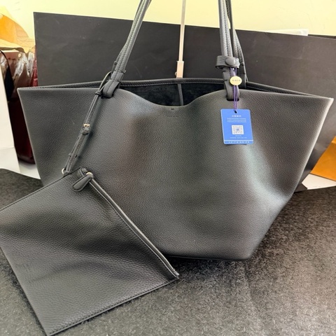 The Row Park Tote Three黑色托特包荔枝紋牛皮材質，子母包設計，容量大