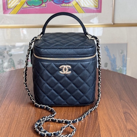 Chanel 香奈兒 21s春夏 粒面牛皮 化妝盒 斜挎包31