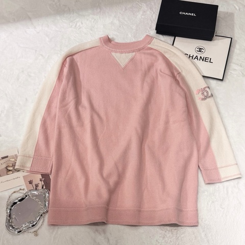 Chanel 粉白拼色Cashmere長袖毛衣