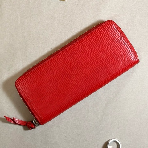 🍉 限時驚喜 即將下架 LV Louis Vuitton 路易威登 拉鏈8卡 窄版長夾 紅水波紋 epi