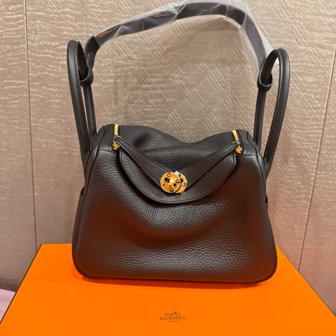法國🇫🇷 Hermès Lindy26 黑金 tc  閒置全新未使用