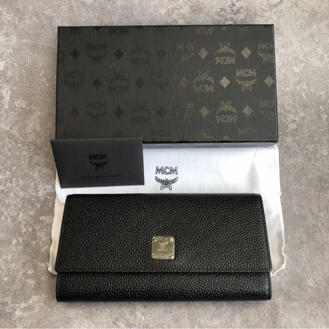 MCM經典黑色銘牌長款錢包