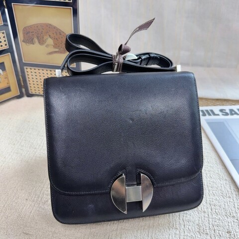 Hermes 2002-20黑銀肩背包evergrain小牛皮