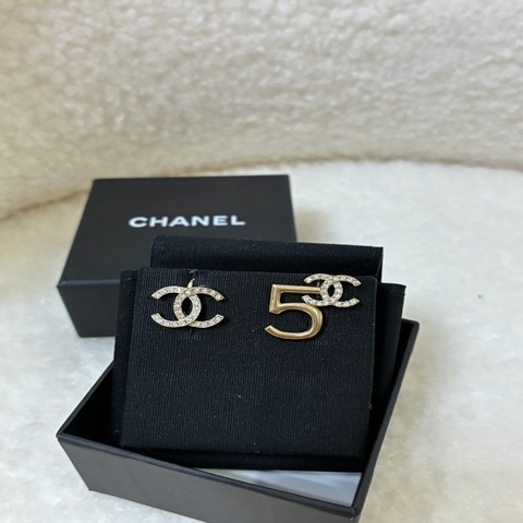 Chanel 香奈兒 耳夾式耳環 淡金色