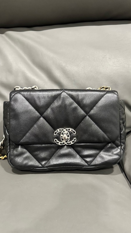 Chanel 19 bag 黑色羊仔皮