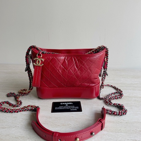 Chanel香奈兒暗紅色流浪包 小號金扣鏈條 27開 底長20cm