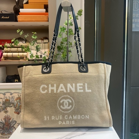 Chanel  香奈兒 沙灘包 帆布材質 底長35 16開