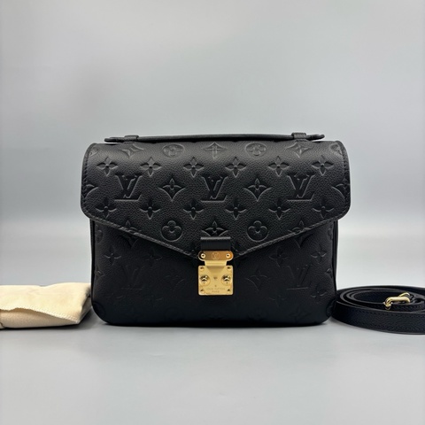 Louis Vuitton LV 路易威登 黑金壓紋郵差手提斜挎包 芯片