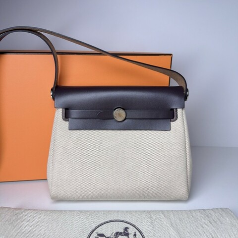 99♥️Hermes mini herbag烏木色銀釦 K刻