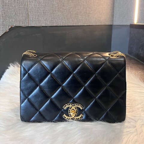 CHANEL 多鏈設計翻蓋鏈包 黑色