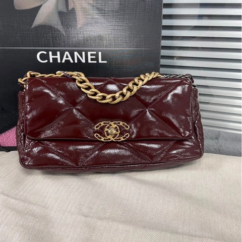 Chanel 19bag small