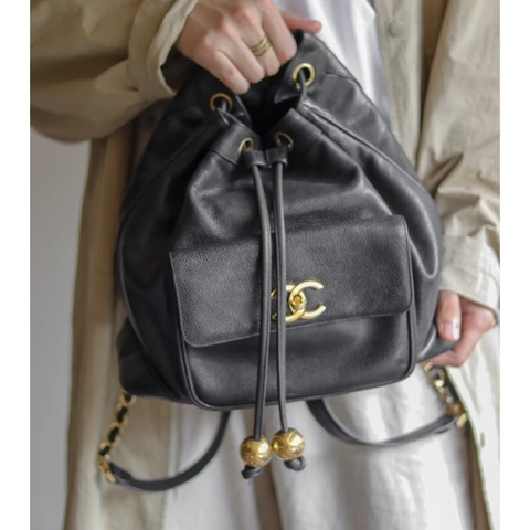 Chanel/香奈兒中古vintage黑金荔枝牛皮金球水桶包。有子袋。鐳射模糊，95新。