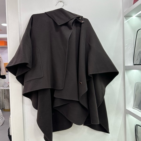 Hermes 棕色羊絨鬥篷大衣外套，尺碼TU均碼
