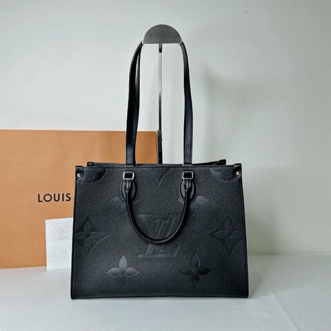 LV OnTheGo MM牛皮壓紋托特包