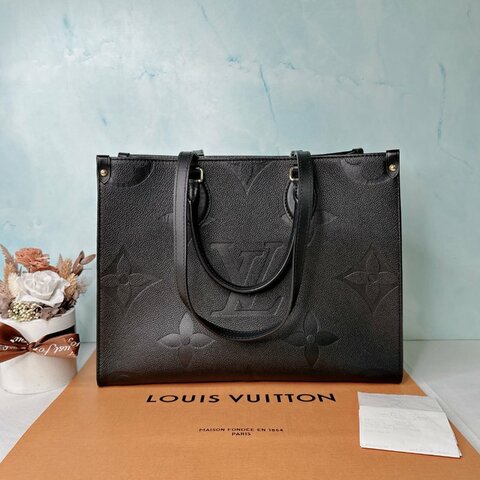 LV OnTheGo MM壓紋托特包