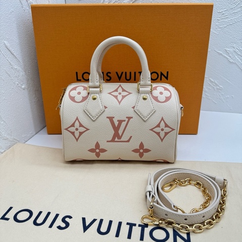 Louis Vuitton LV路易威登Speedy20草莓牛奶奶油白色拼粉色枕頭包單肩斜挎手提包，芯片款，