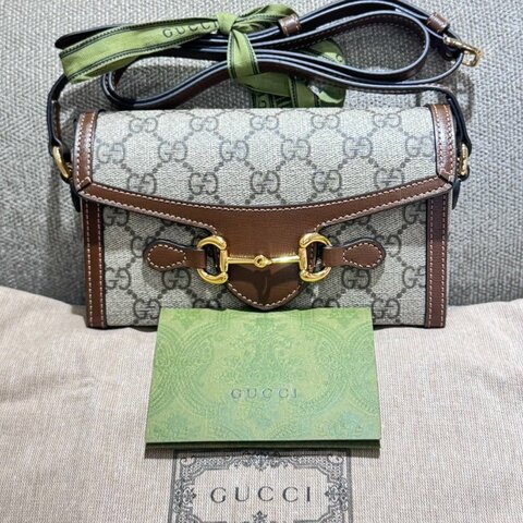 GUCCI 1955馬銜釦烏木色斜背包