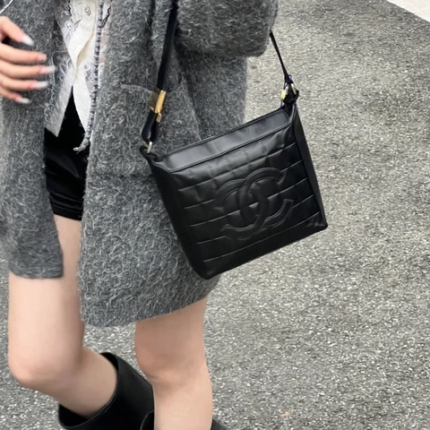 Chanel香奈兒中古冰格黑金雙C單肩包