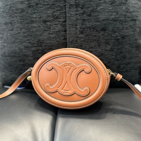 閒置♥️Celine 焦糖色凱旋門小號月餅包