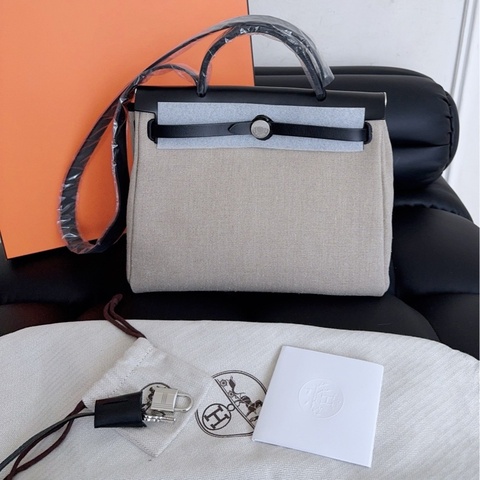【近新閒置品】愛馬仕 Hermes  Herbag31 熊貓配色銀扣Y刻全膜 內縫 亞麻材質
