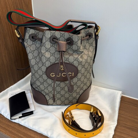 98♥️Gucci 虎頭老花抽繩水桶包 黑標