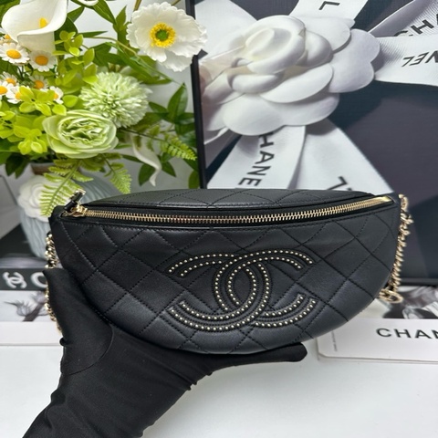 香奈兒Chanel  限量鉚釘腰包大雙C斜挎包胸包斜挎腰包