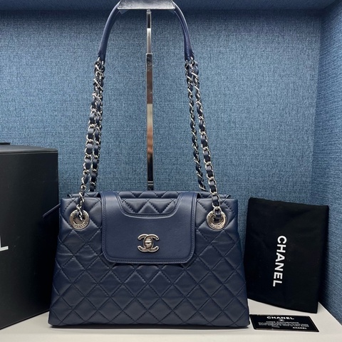 閒置新 香奈兒Chanel銀扣單肩包