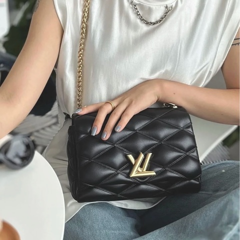 👜LV路易威登｜Malletage黑銀Twist菱格泡芙鏈條包｜98新