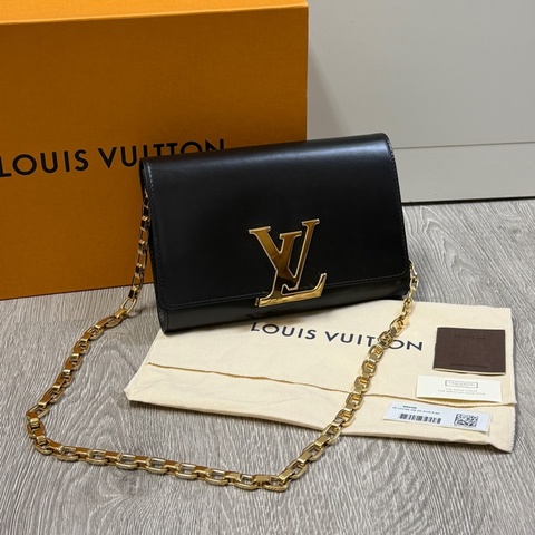 LV信封包
