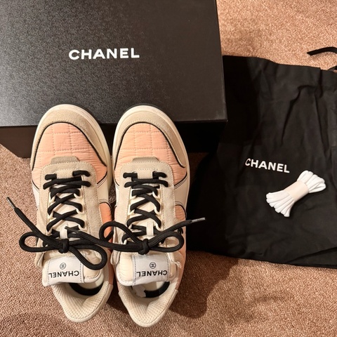 CHANEL🇫🇷熊貓系-粉紅美翻拼色球鞋（近新✨✨✨