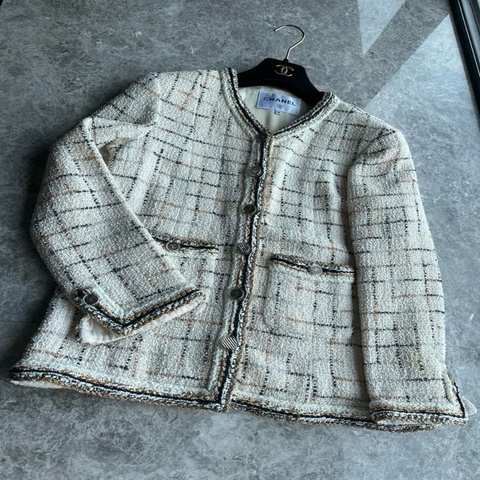 Chanel 白电流格纹外套fr38~~