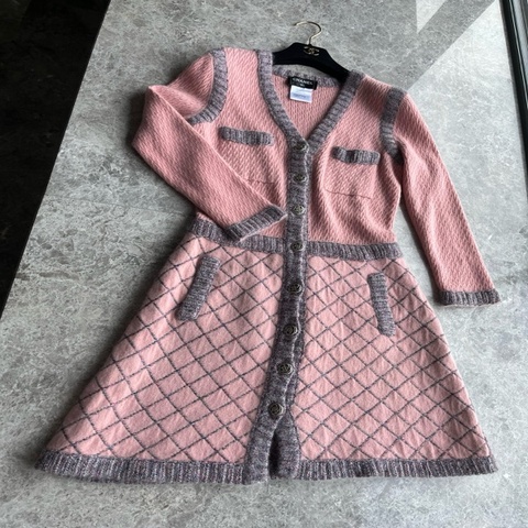 Chanel 15K餐厅系列粉棕色格纹针织连衣裙开衫fr38~~