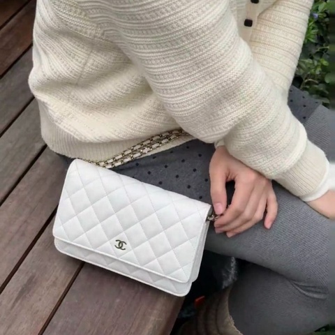 Chanel 白金Woc鏈條包 芯片款 白色金扣 荔枝皮 19*13*4 9新 配件盒子 購證 塵袋