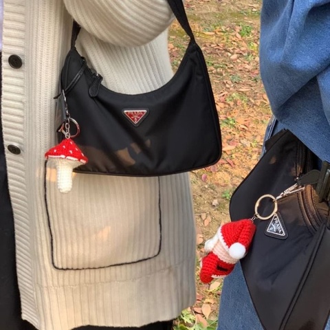 Prada Hobo三合一黑色尼龍腋下包 22x16cm 95新 配件零錢包 塵袋