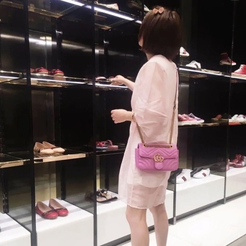 Gucci 粉紫色金扣GGmarmont系列22小號鏈條包肩背斜背包 22×13×6cm 9新 配件塵袋