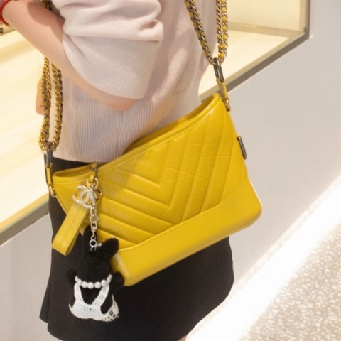 Chanel Gabrielle 流浪包 黃色復古小牛皮 22*15*8 9新 配件塵袋