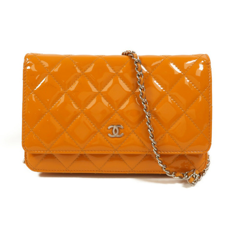 CHANEL 漆皮皮革Wallet On Chain鏈帶肩背袋