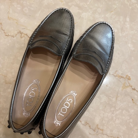 37.5 Tod’s荳荳鞋