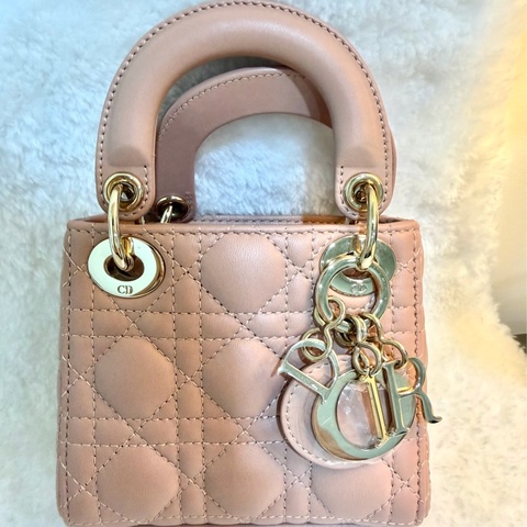 迪奧/Dior 粉色金扣小羊皮迷你黛妃手提單肩包 22年編碼 尺寸：17×15×7 釐米