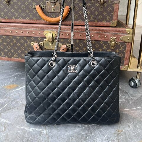 CHANEL 格紋大款肩背包  黑